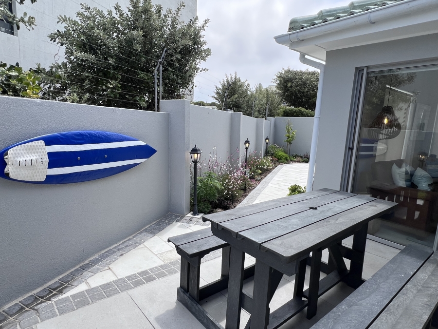 To Let 3 Bedroom Property for Rent in Big Bay Western Cape